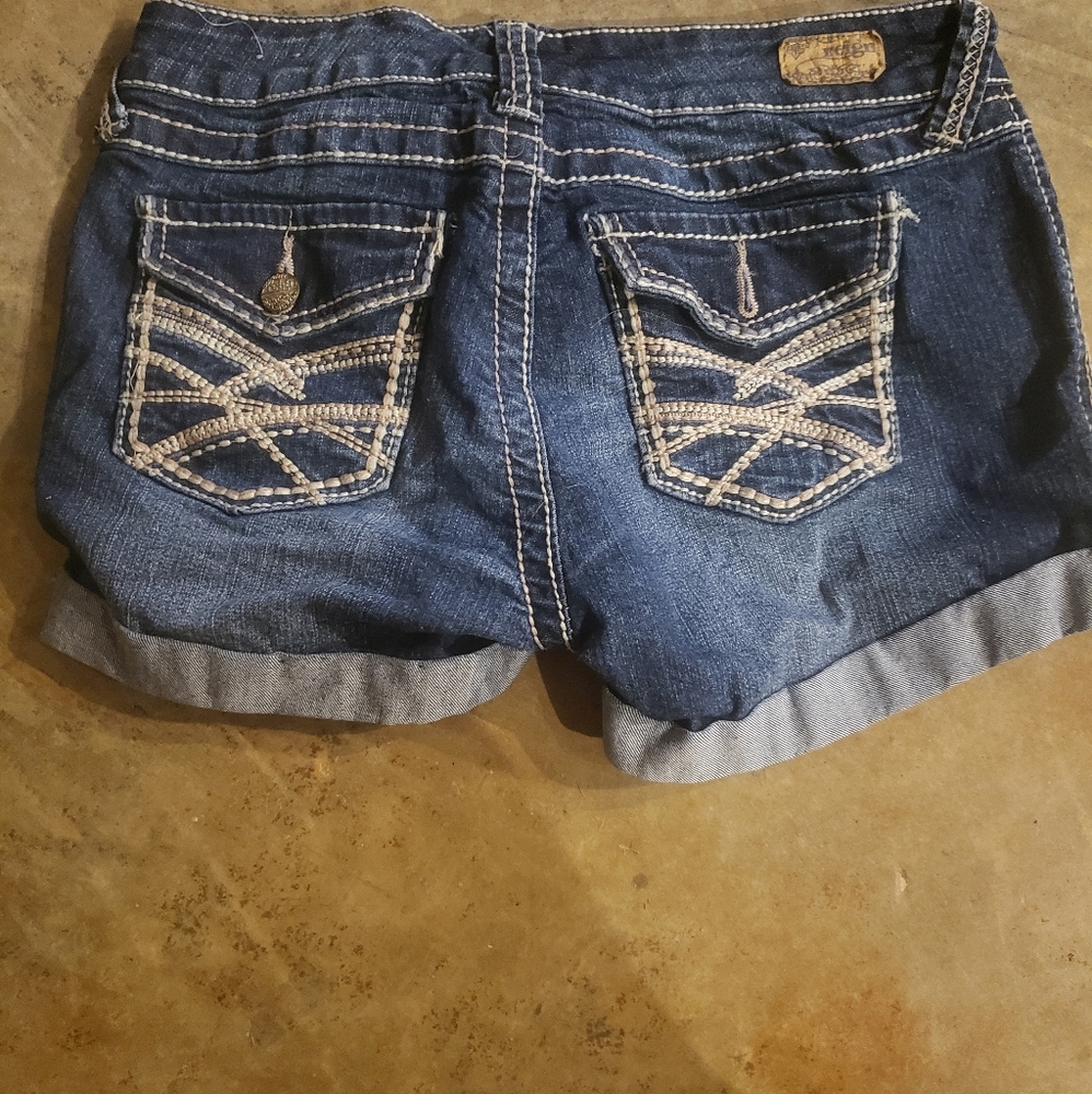 Shorts - Picture 2 of 2